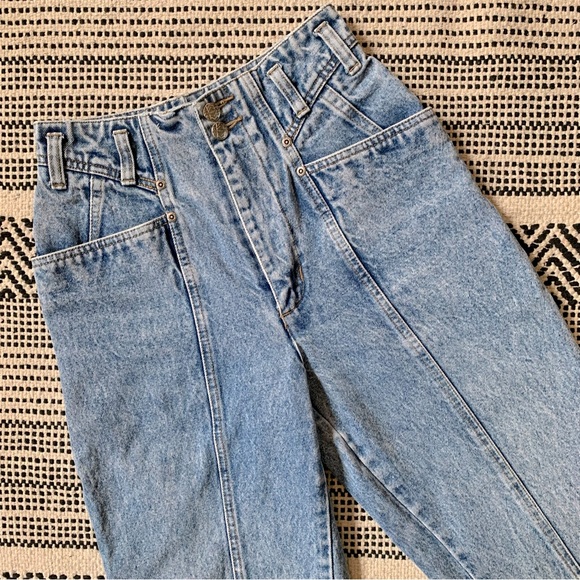 Vintage Nuovo High Waisted Tapered Jeans size 3 (waist 23.75") - Picture 5 of 8